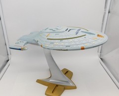 STAR TREK VOYAGER U.S.S. Voyager NCC-74656 Playmates 1995