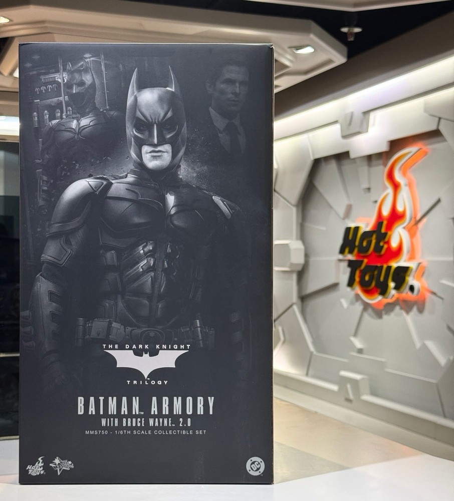 Hot Toys MMS750 The Dark Knight 1/6 Batman Armory with Bruce Wayne 2.0