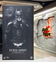 Hot Toys MMS750 The Dark Knight 1/6 Batman Armory with Bruce Wayne 2.0
