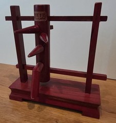 Miniture Chinese Bruce Lee Wing Chun Stake Wooden Dummy Kung fu mini