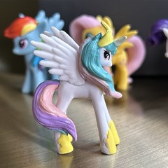 My Little Pony lot THE MANE 6 + PRINESS CELESTIA (FINDERS KEEPERS Mini) FIM G4