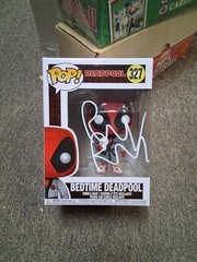 Deadpool Ryan Reynolds Autographed Bedtime Deadpool Funko 327 Figure Signed Toy