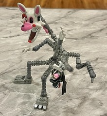 Jazwares Five Nights at Freddy’s FNAF Endo Series Mangle – Complete