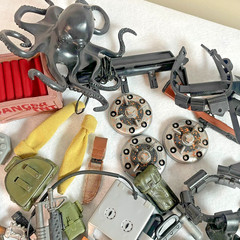 Action Figure HUGE Lot Vtg Weapons, Parts, Accessories 100+ pcs GI Joe + Other