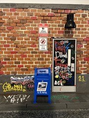 1/12 Diorama For Marvel Legends & Mezco Toyz Graffiti Wall