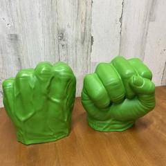 Avengers The Incredible HULK SMASH FISTS Hasbro Marvel 2023 Foam Hands