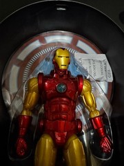 Mezco One:12 Collective Marvel’s The Avengers Invincible Iron Man Action Figure