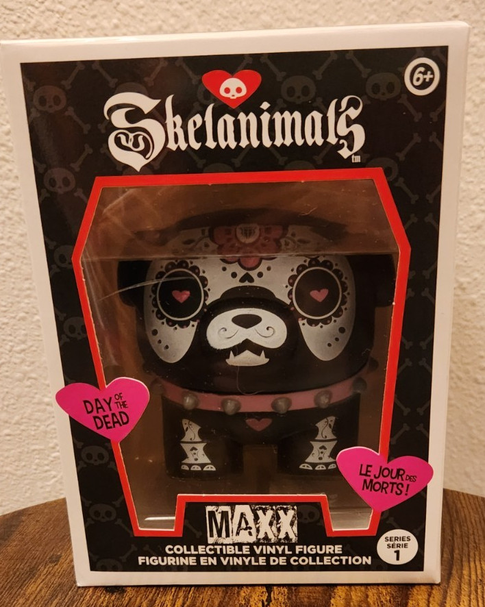 Skelanimals Maxx Bulldog Glow In The Dark Vinyl Figure NEW creepy-Free Shipping