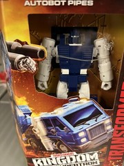 TRANSFORMERS WAR FOR CYBERTRON KINGDOM WFC-K32 DELUXE PIPES ACTION FIGURE