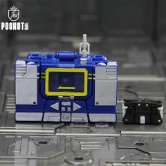 PT-04 Soundwave Pocket Robot Action Figure G1 Transforming Mini Toy Collectible