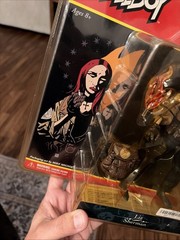 Liz Sherman Action Figure Hellboy Comic Mezco Toyz Mike Mignola 2005 Sealed NOS