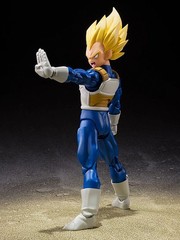 Dragon Ball Super Saiyan Vegeta Dangerous Pride S.H.Figuarts Figure Bandai SHF