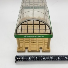 KNAPFORD STATION Thomas & Friends Wooden Railway Vintage 1995 MISSING BENCHES