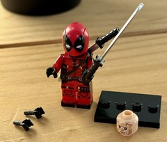 Deadpool Reynolds MCU X-Men Mini Action Figure Marvel DC Comics Customizable Toy