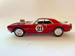 1968 Chevy Camaro RS/SS JOHNNY LIGHTNING Classic Gold Red w/White Stripe