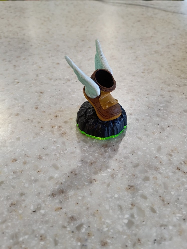SKYLANDERS WINGED BOOTS SPYRO’S ADVENTURE 2014 FIGURE FIGURINE MODEL