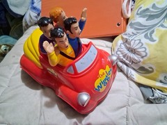 Vintage & Rare The Wiggles Big Red Car Hard Plastic and 4 Original Figures 2003