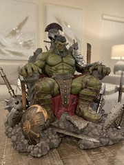 1/4 Queen Studios QS Incredible Hulk Throne Standard Ver Statue In Stock