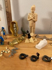 Egyptian Mummy King Tut NEFERTITI Cleopatra Pyramid Sphinx Tomb Artifact Figures