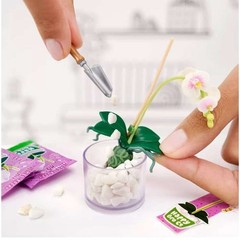 MGA’s Miniverse Make It Mini Spa Multipack 40+ Pieces Mini Wood Shelf NEW