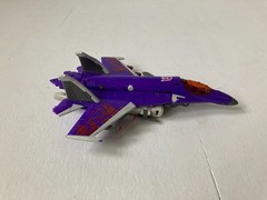 Transformers Skywarp Figure And Rocket Cybertron Deluxe Class