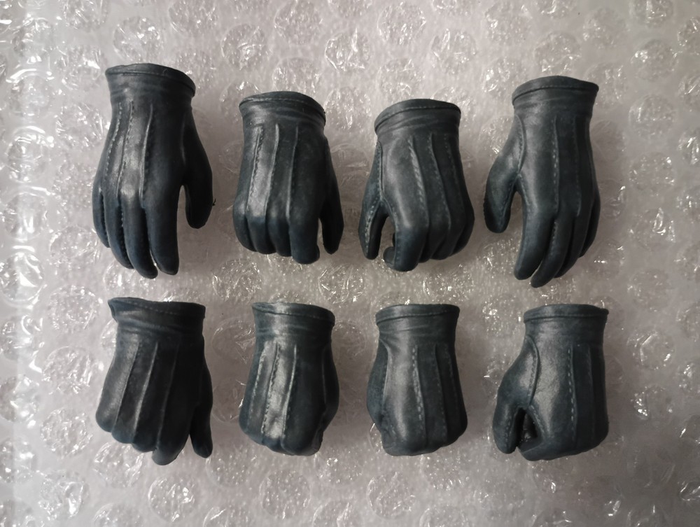 Kaustic Plastik 1/6 Hammer Horror Dracula Van Helsing Hands Lot