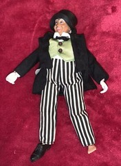 VINTAGE 1974 MEGO WIZARD OF OZ WIZARD ” 8″ DOLL – MISSING 1 SHOE VINTAGE USED