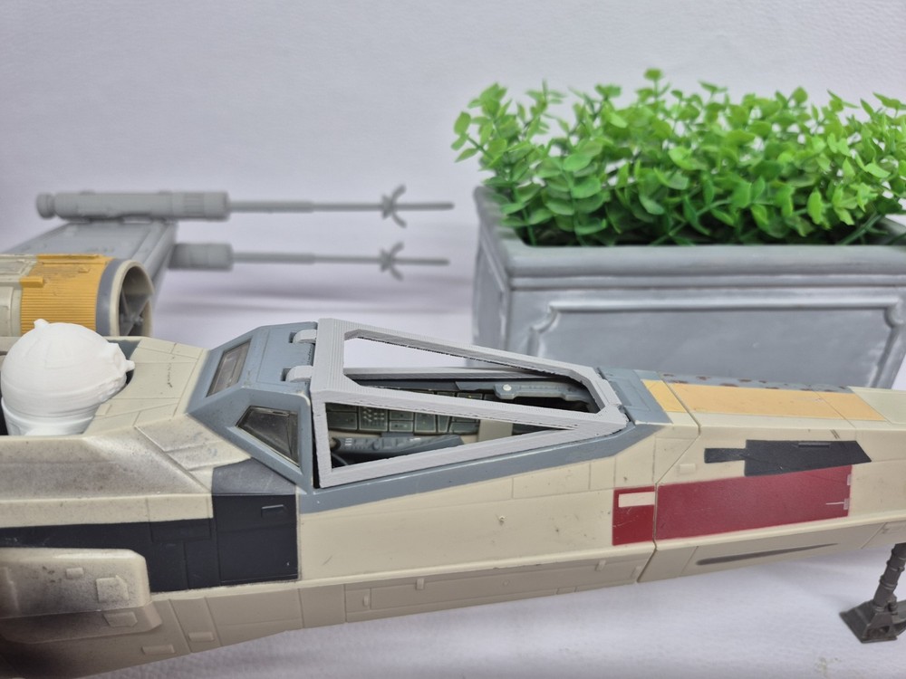 X Wing Canopy Death Star Trench Run 2011 STAR WARS Toys R Us EXCLUSIVE 3d