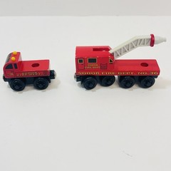Thomas The Tank Engine & Friends Wooden Railway Sodor Dept 36 FIRE TRUCK & TRAIN