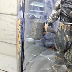 Diamond Select Marvel Select Thor 2019 Collector Edition 7″ Adjustable Figure