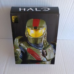 Jazwares Halo Jerome-092 Action Figure, Green/Red/Yellow/Black w/ Gun & Base