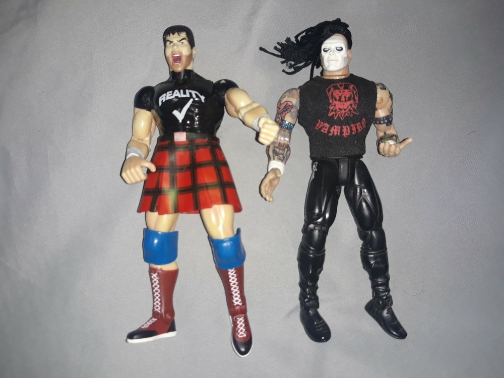 WCW ToyBiz VAMPIRO Figure TNT T-Shirts ‘N Tattoos 2000 & Roddy Piper Figure #JVS