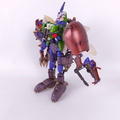Transformers Tripredacus Complete Beast Wars Combiner Gift Set