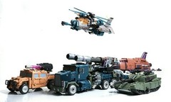 IN BOX K.O. OVERSIZED Warbotron Bruticus Predaking With Weapon And Upgrade Kit​​