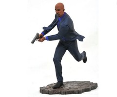 Cassian John Wick Chapter 2 Gallery Diorama PVC Figure Diamond Select Toys