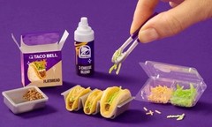 MGA Miniverse Special Edition TACO BELL Cheesy Gordita Crunch & Tacos