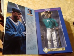 Ken Griffey Jr 1997 MLB Starting Lineup Mariners 12 Inch Poseable Figure NIB
