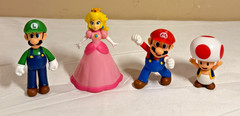 World of Nintendo 3″ Figure – Super Mario – Luigi, Peach, Toad, Mario – Jakks