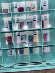 Disney Doorables Series 5 Blue Aqua Collector Case Display Pink Glitter Handle
