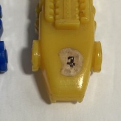 Vintage 1950 United Feature Syndicate Peanuts Race Cars Red Yellow Blue 2 inches