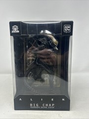 CultureFly Alien Xenomorph Deluxe “Big Chap” Statue 9″ Acrylic Background NEW