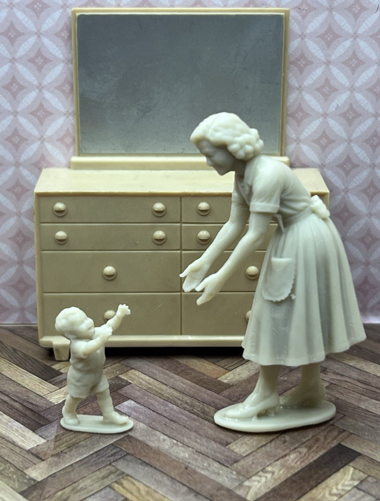 1:24 1950 Dollhouse Mom and Toddler Baby Child Inspired by Marx