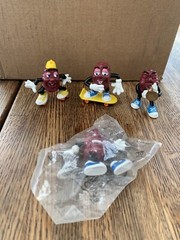 Lot of 4 Vintage California Raisins 1980s & 2001 PVC Toy Figures