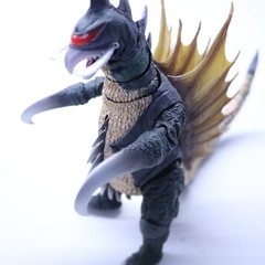[USED] BANDAI SPIRITS S.H.MonsterArts Godzilla GIGAN 1972 Action Figure