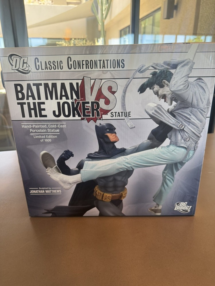 Batman vs The Joker Statue DC Direct – Classic Confrontations #1147/1600