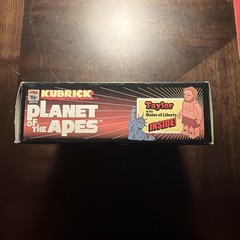 MEDICOM: 2000 Kubrick Planet Of The Apes Taylor With Statue Of Liberty 60mm 1:1