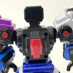 Dino Core Season 3 MINI ULTRA D-BUSTER Action Figure Robot – not complete