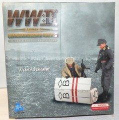 DID Corporation WWII German Luftwaffe Richard Schlemm 1:6 Action Figure Boxed