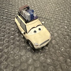Disney Pixar Cars 3 Kiel Motorray Diecast Florida 500 Beige Luggage Rack Mini
