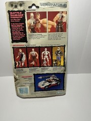 Kenner Terminator 2 Battle Damage Terminator Figure Blow Open Chest w/ Gun